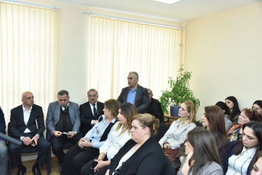 Nəsimi rayon İcra Hakimiyyətinin başçısı növbəti səyyar qəbul keçirib