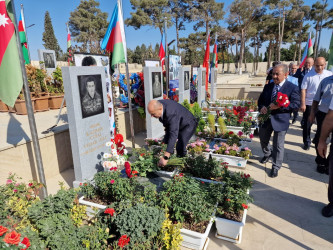 Vətən Müharibəsi Şəhidlərinin və Şəhid Kazımov Vüsal Vüqar oğlunun doğum günü ərəfəsində xatirəsi yad olundu.