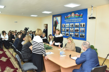 Nəsimi rayon İcra Hakimiyyətinin başçısı növbəti səyyar qəbul keçirib