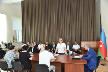 Nəsimi rayon İcra Hakimiyyətinin başçısı növbəti səyyar qəbul keçirib
