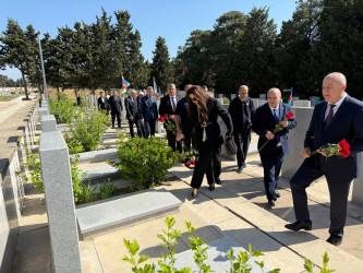 Vətən Müharibəsi Şəhidi İsmayılov Emin Tahir  oğlunun doğum günündə əziz xatirəsi yad edildi.