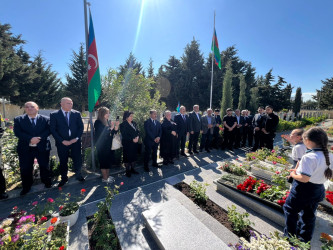 Vətən müharibəsi Şəhidi İsmayılov Emin Tahir oğlunun doğum günündə əziz xatirəsi yad olundu.