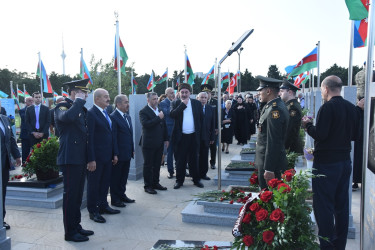 Anım günündə 2 saylı Fəxri və Şəhidlər Xiyabanında  dəfn olunmuş Şəhidlər ziyarət olundu.