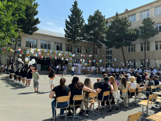 Nəsimi rayonunun ümumtəhsil müəssisələrində “Son zəng” tədbirləri keçirildi.