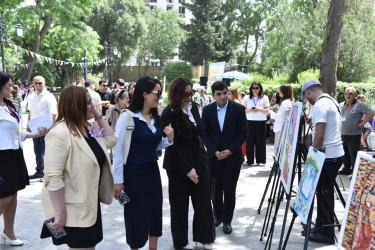 Nəsimi rayonunda “Milli-mənəvi dəyərlərimiz tarixi irsimiz” mövzusunda “Çıxdı günəş, doldu cahan nur ilə” IV inkluziv yaradıcılıq-festival müsabiqəsinin yekun təltifetmə mərasimi keçirilib.