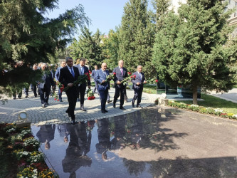 Nəsimi rayonunda Anım Günü ilə bağlı silsilə tədbirlər keçirilib.
