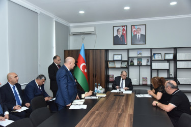Nəsimi rayon İcra Hakimiyyətinin başçısı növbəti səyyar qəbul keçirib