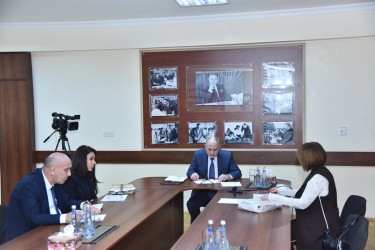 Nəsimi rayon İcra Hakimiyyətinin başçısı növbəti səyyar qəbul keçirib