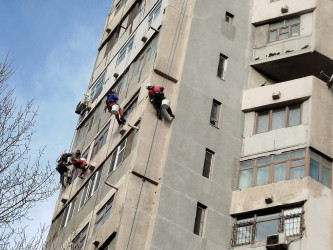 Nəsimi rayonunda başlanılmış abadlıq və təmir-bərpa işləri davam etdirilir.