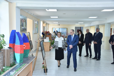 Nəsimi rayon İcra Hakimiyyətinin başçısı növbəti səyyar qəbul keçirib