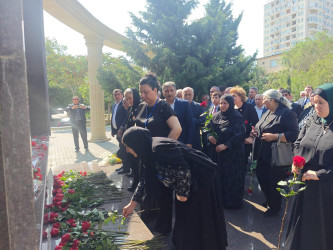 Nəsimi rayonunda Anım Günü ilə bağlı silsilə tədbirlər keçirilib.