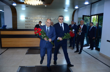 Nəsimi rayon İcra Hakimiyyətinin başçısı növbəti səyyar qəbul keçirib