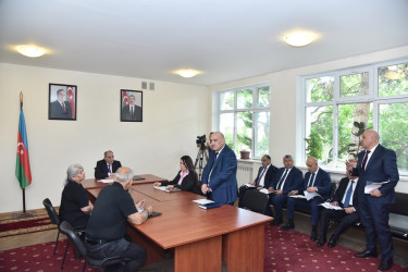 Nəsimi rayon İcra Hakimiyyətinin başçısı növbəti səyyar qəbul keçirib