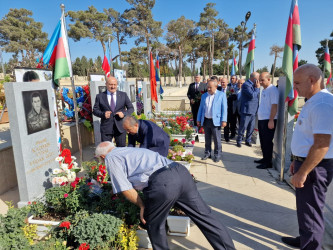 Vətən Müharibəsi Şəhidlərinin və Şəhid Kazımov Vüsal Vüqar oğlunun doğum günü ərəfəsində xatirəsi yad olundu.