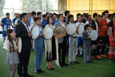 Ümummilli lider Heydər Əliyevin anadan olmasının 101-ci ildönümü  ilə əlaqədar Nəsimi rayon İcra Hakimiyyətinin və Yeni Azərbaycan Partiyası Nəsimi rayon təşkilatının birgə təşkilatçılığı ilə  rayonun idarə və  müəssisələrinin komandaları arasında təşkil olunmuş futbol turniri başa çatıb.