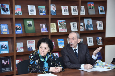 Nəsimi rayon İcra Hakimiyyətinin başçısı növbəti səyyar qəbul keçirib