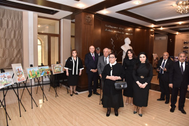 Nəsimi rayonunda Ümummilli lider Heydər Əliyevin anadan olmasının 102 illiyi münasibətilə “Ulu öndər Heydər Əliyev müasir müstəqil Azərbaycanın banisidir ” adlı tədbir keçirilib.