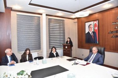 Nəsimi rayon İcra Hakimiyyətində respublikanın ali təhsil müəssisələrinə qəbul imtahanlarında rayon üzrə yüksək bal toplayan məzunlarla görüş keçirilib